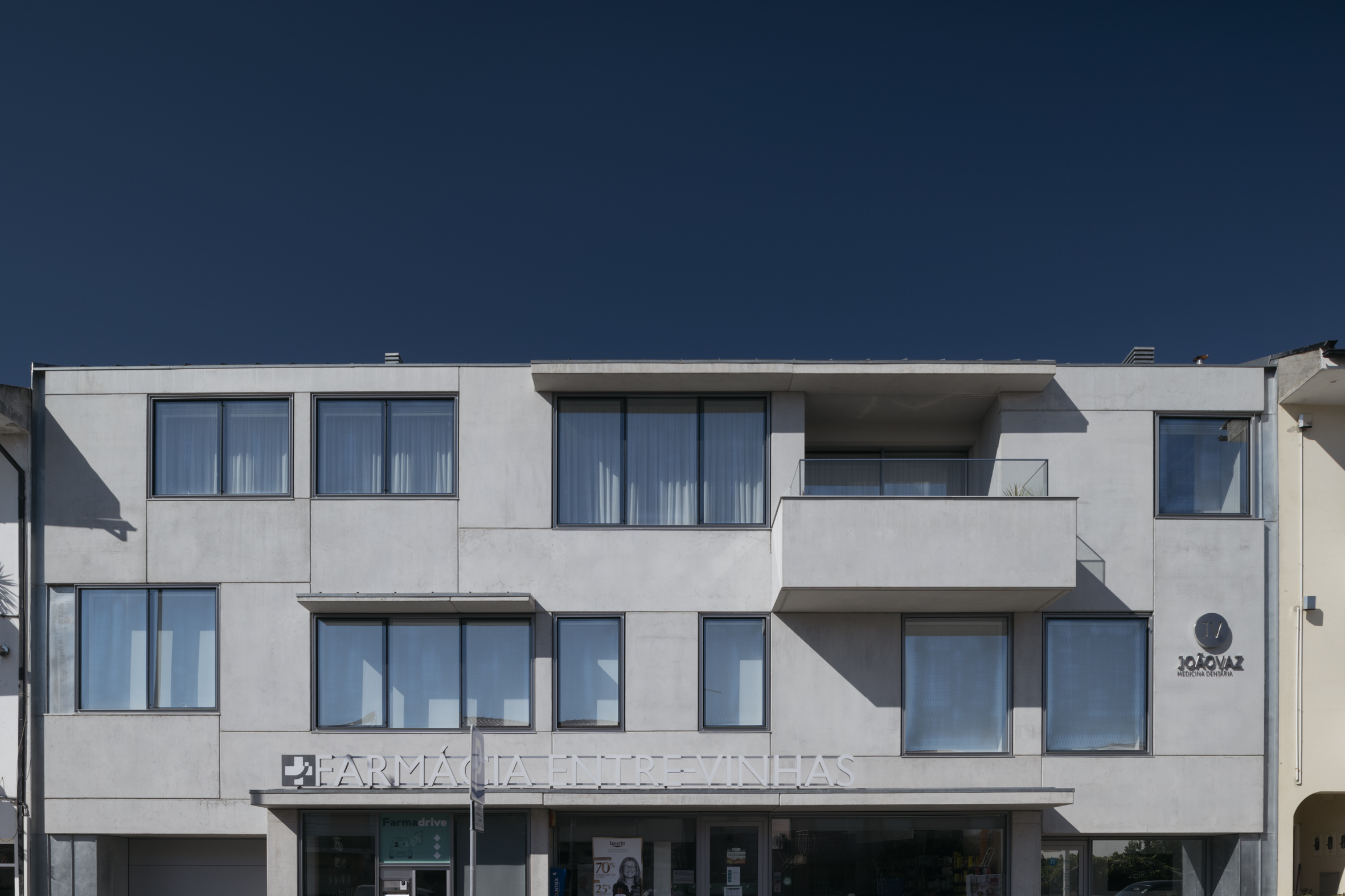 Edificio_Vaz&Fernandes